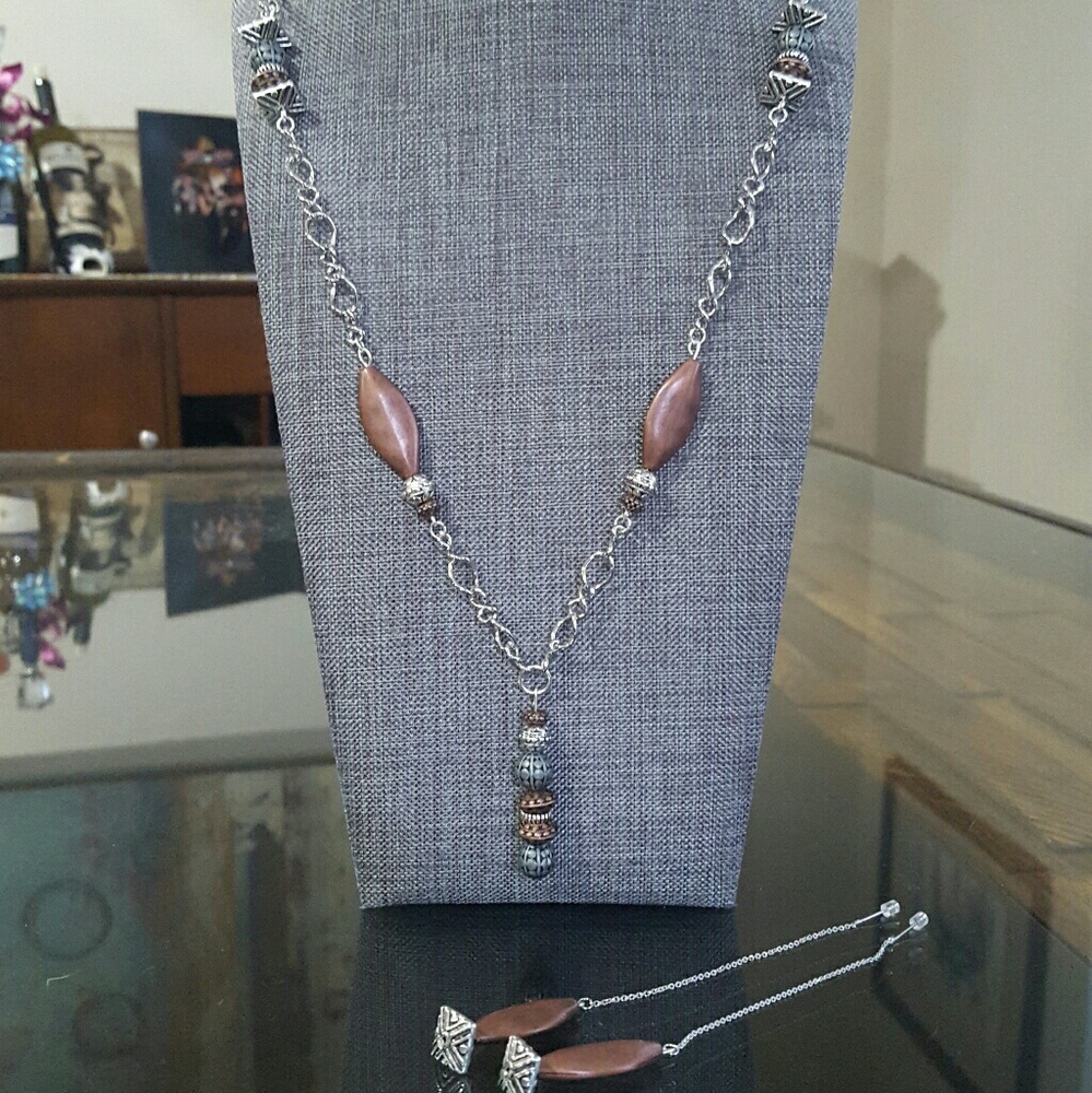 Handmade necklace and earings